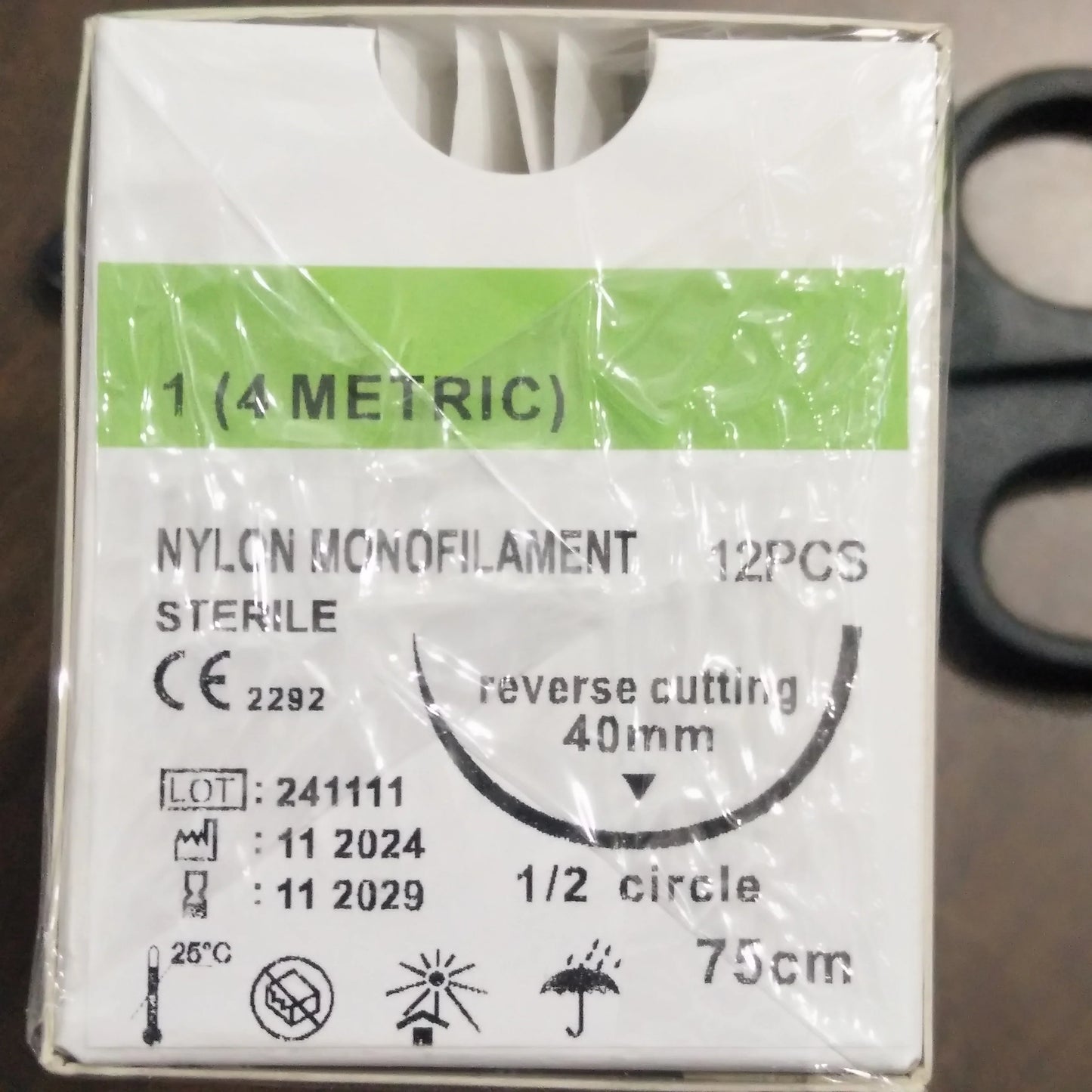 Pet animal absorbable suture, needle surgical suture, veterinary specific 2-0 suture, PGA 910 cat and dog suture