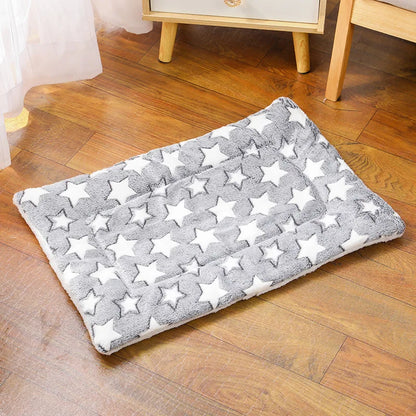 Thickened Comfortable Warm Small Cat Sleeping Cushion Skin-friendly Cute Winter Medium Dog Sofa Mat for Puppy Bed Accessories