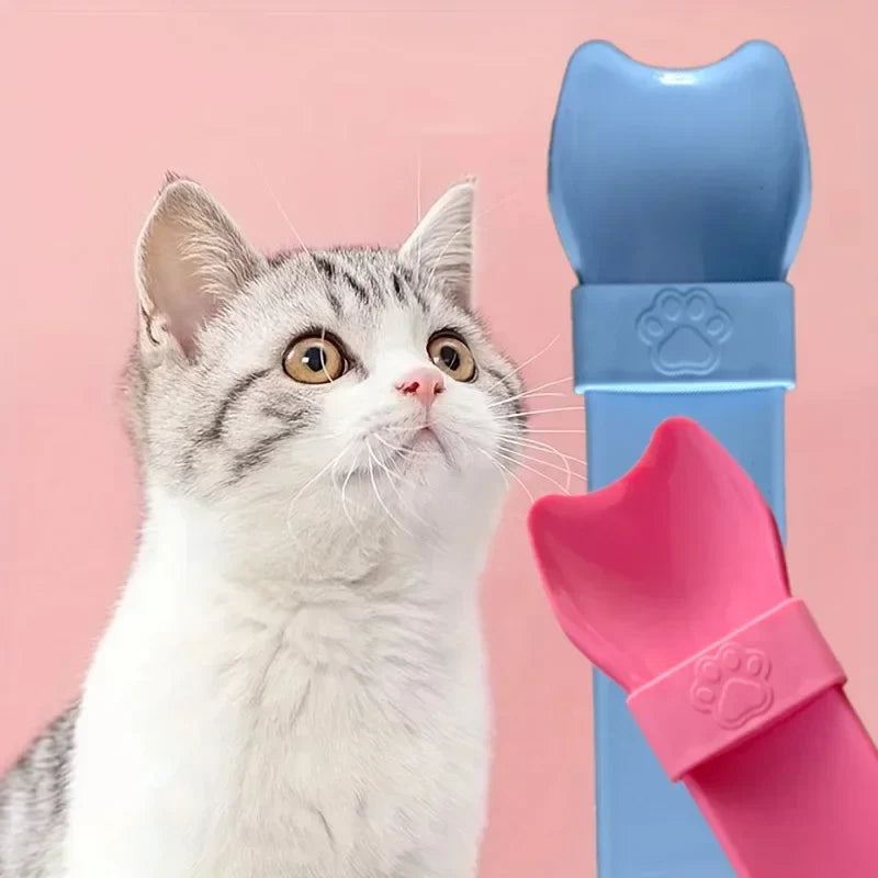 Cat Strip Squeeze Spoon for Lickable Wet Cat Treats Meat Puree No Mess Hands Free Pet Food Scoop Portable Anti Spill Cat Feeder