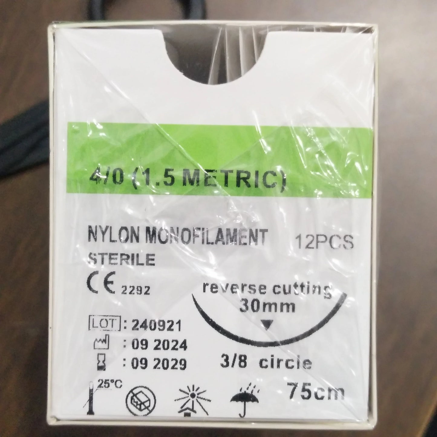 Pet animal absorbable suture, needle surgical suture, veterinary specific 2-0 suture, PGA 910 cat and dog suture