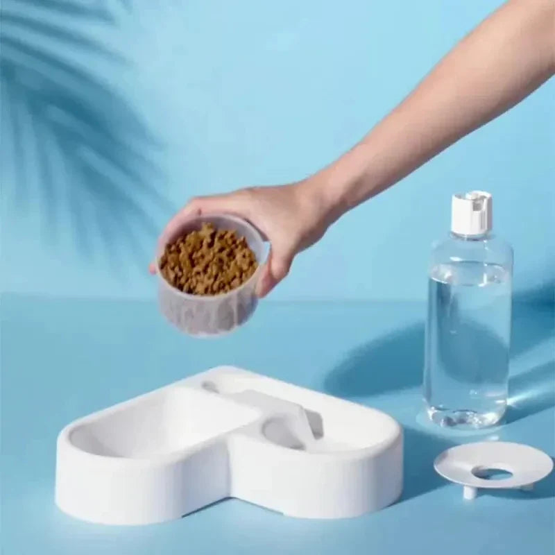 Heart-Shaped Automatic Water and Food Bowl for Cats and Dogs - view 2