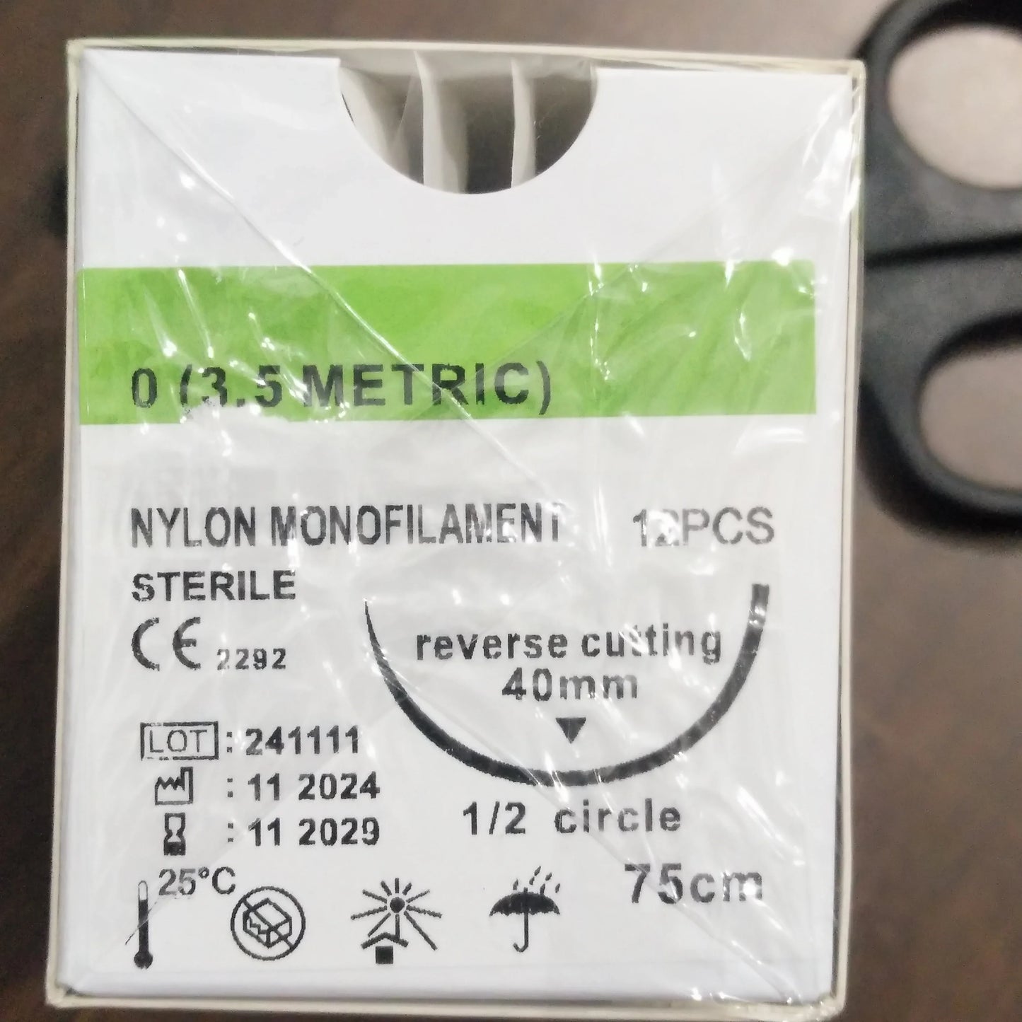 Pet animal absorbable suture, needle surgical suture, veterinary specific 2-0 suture, PGA 910 cat and dog suture