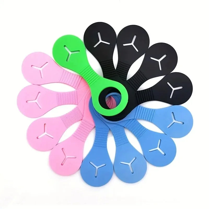 Hands-Free Silicone Dog Poop Bag Holder with Leash Clip - view 3